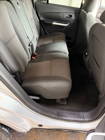 2012 Ford, dovoz USA — foto 11 z 12