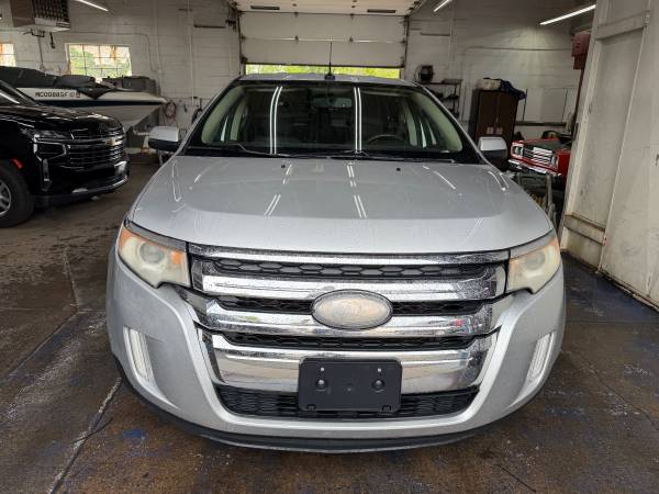 2012 Ford, dovoz USA — foto 2 z 12