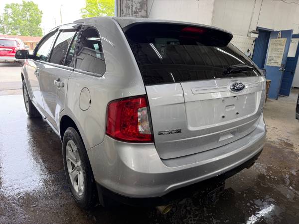 2012 Ford, dovoz USA — foto 5 z 12