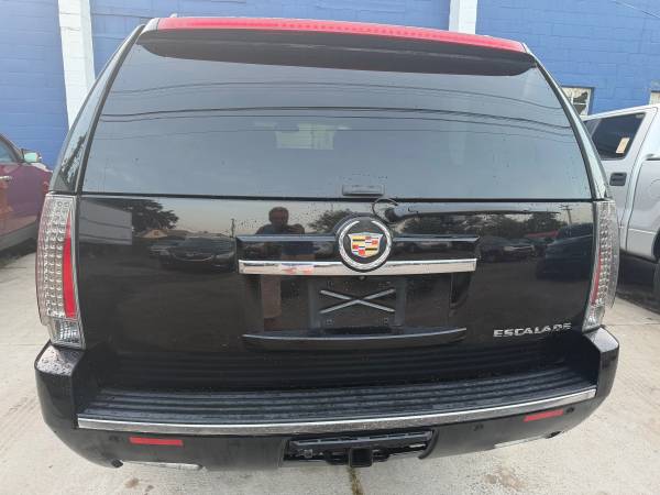 2014 Cadillac, dovoz USA — foto 4 z 12