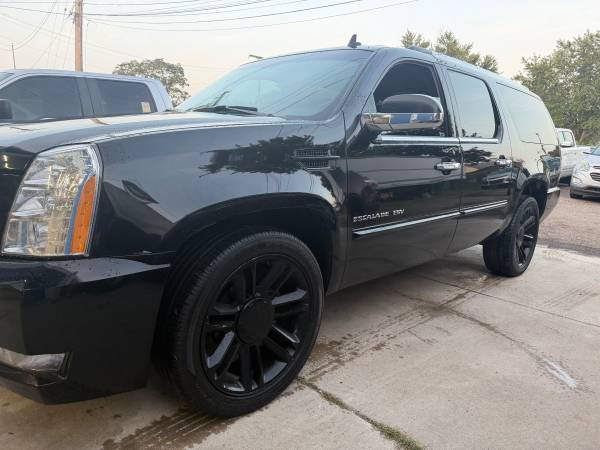 2014 Cadillac, dovoz USA — foto 6 z 12
