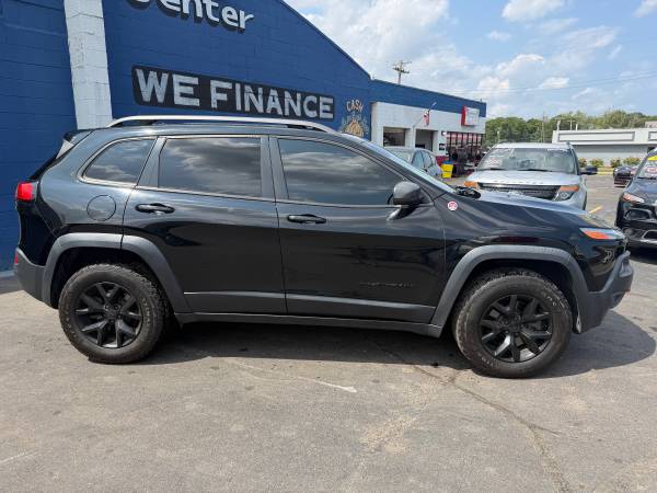 2018 Jeep, dovoz USA — foto 2 z 12