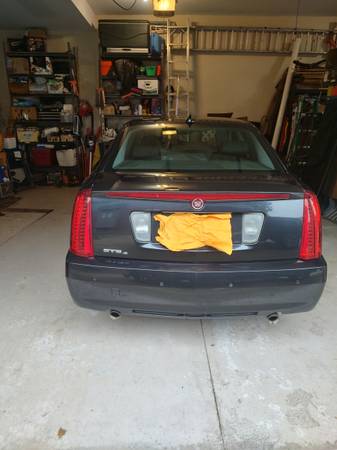 2011 Cadillac, dovoz USA — foto 2 z 3