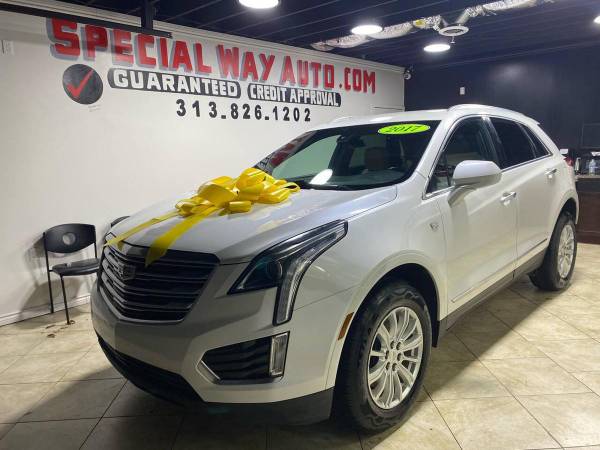 2017 Cadillac, dovoz USA — foto 2 z 12