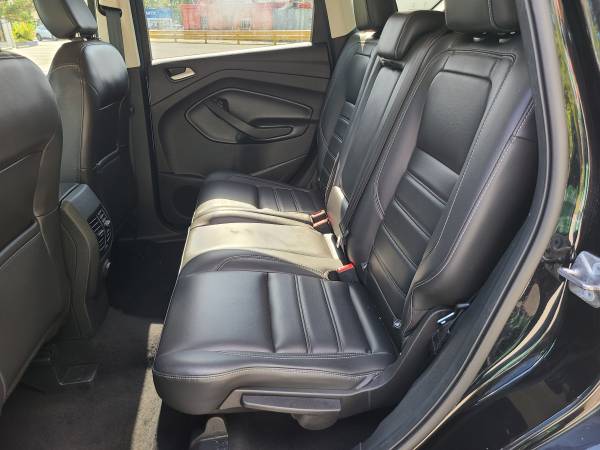 2019 Ford, dovoz USA — foto 11 z 12