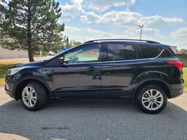 2019 Ford, dovoz USA — foto 2 z 12