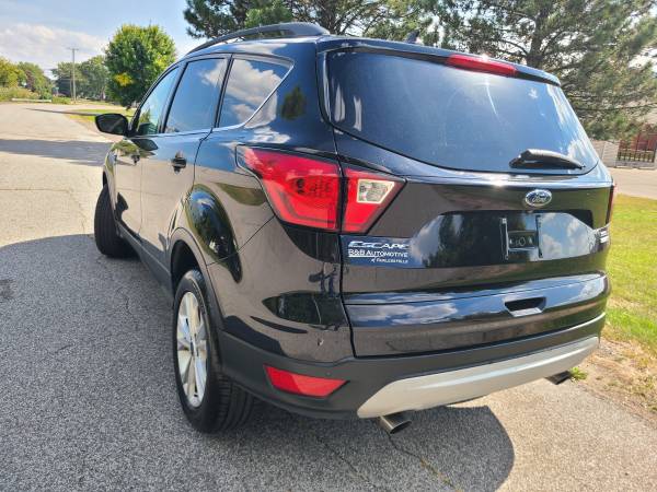 2019 Ford, dovoz USA — foto 3 z 12
