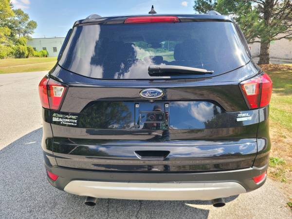 2019 Ford, dovoz USA — foto 4 z 12
