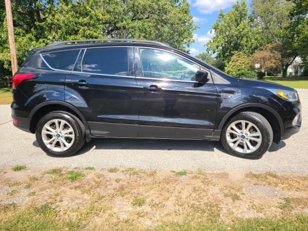 2019 Ford, dovoz USA — foto 6 z 12