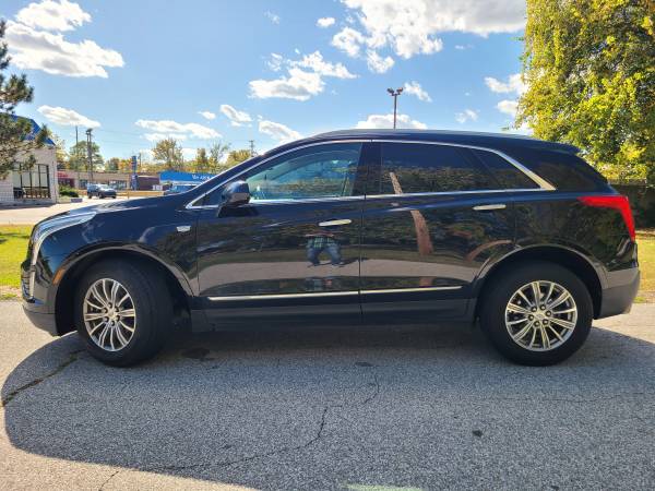 2017 Cadillac, dovoz USA — foto 2 z 12