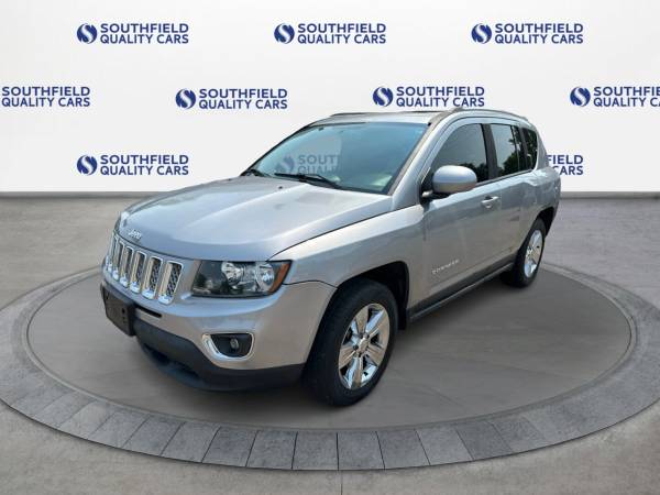2017 Jeep, stříbrná, dovoz USA — foto 2 z 10