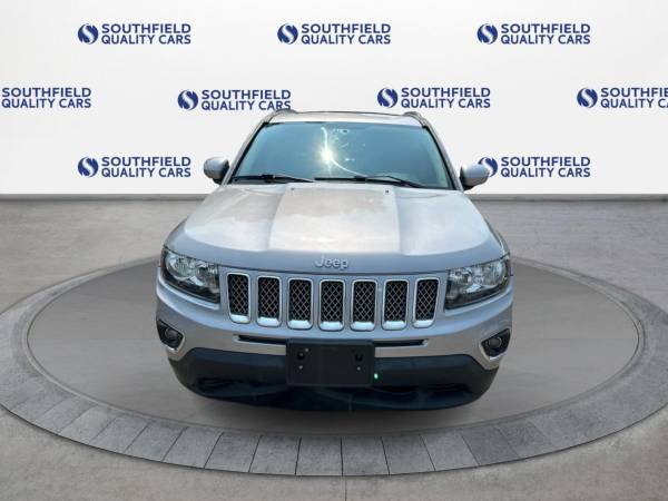 2017 Jeep, stříbrná, dovoz USA — foto 8 z 10