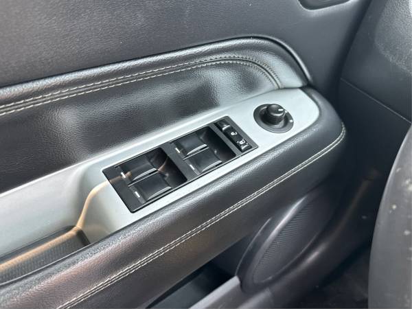 2017 Jeep, stříbrná, dovoz USA — foto 9 z 10