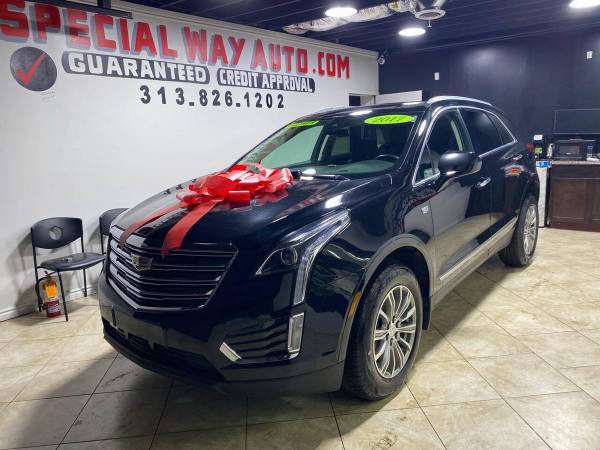 2017 Cadillac, dovoz USA — foto 2 z 12