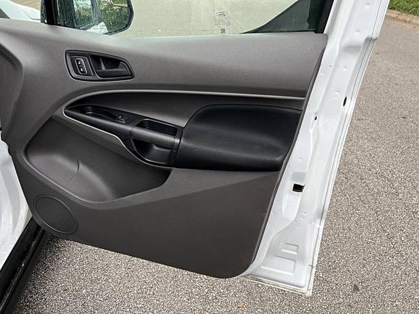 2020 Ford, dovoz USA — foto 12 z 12