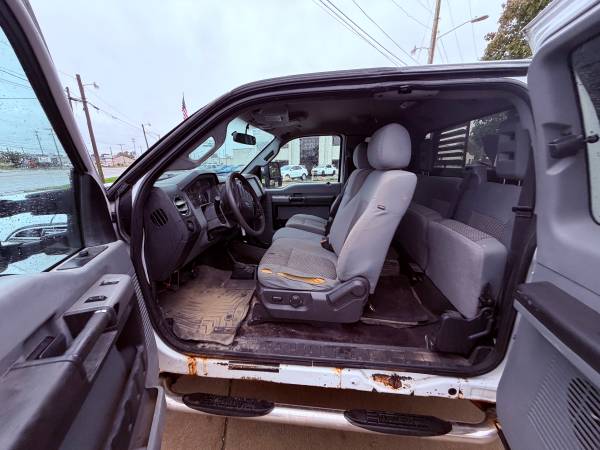 2015 Ford, dovoz USA — foto 5 z 6