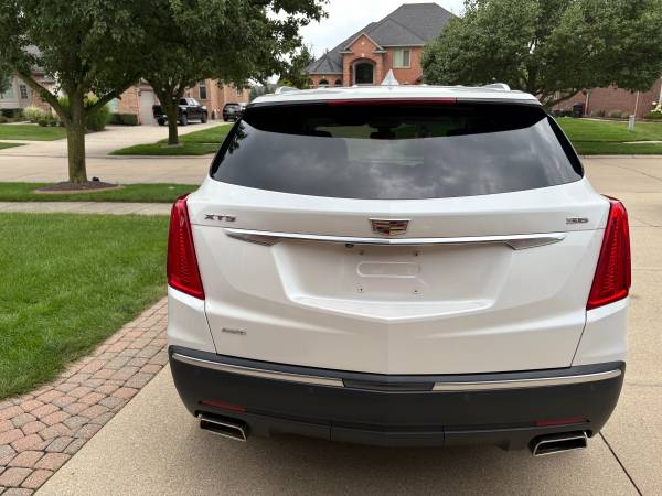 2018 Cadillac, dovoz USA — foto 9 z 12