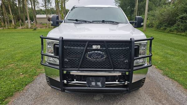 2022 Ford, dovoz USA — foto 5 z 12