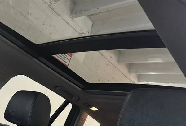 2016 BMW, dovoz USA — foto 7 z 12
