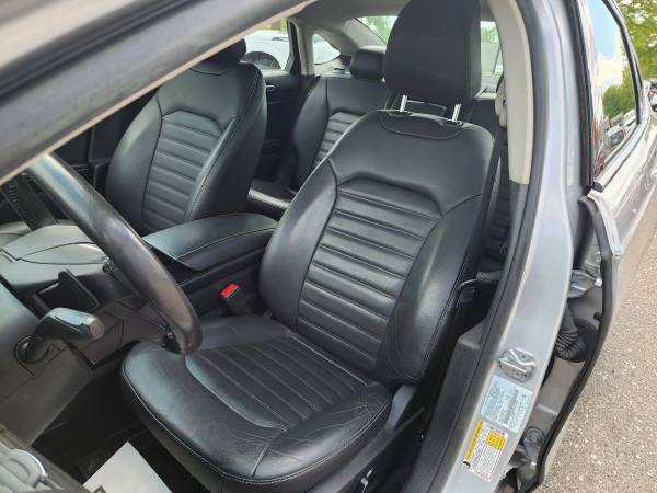 2018 Ford, dovoz USA — foto 10 z 12