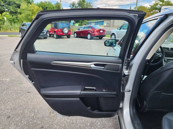 2018 Ford, dovoz USA — foto 12 z 12