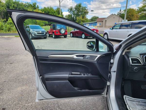 2018 Ford, dovoz USA — foto 9 z 12