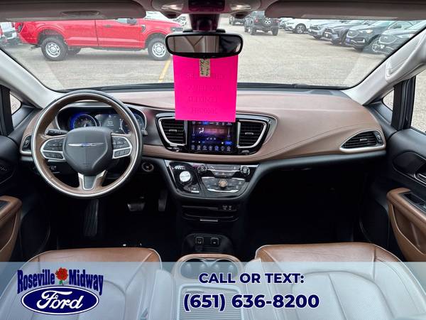 2017 Chrysler, dovoz USA — foto 10 z 12