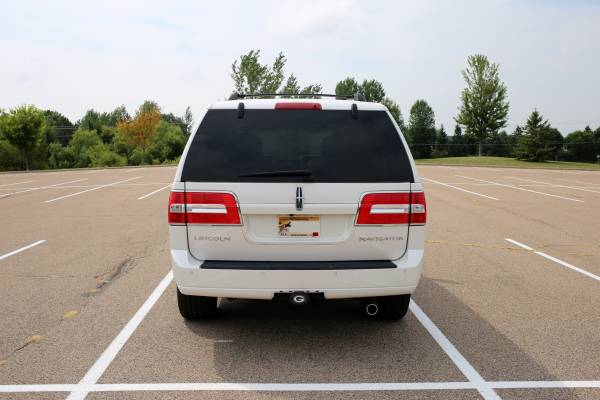 2012 Lincoln, dovoz USA — foto 5 z 12