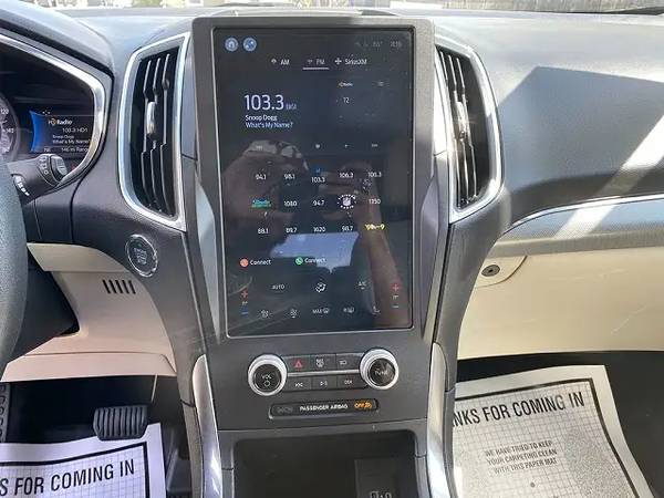 2021 Ford, dovoz USA — foto 3 z 12