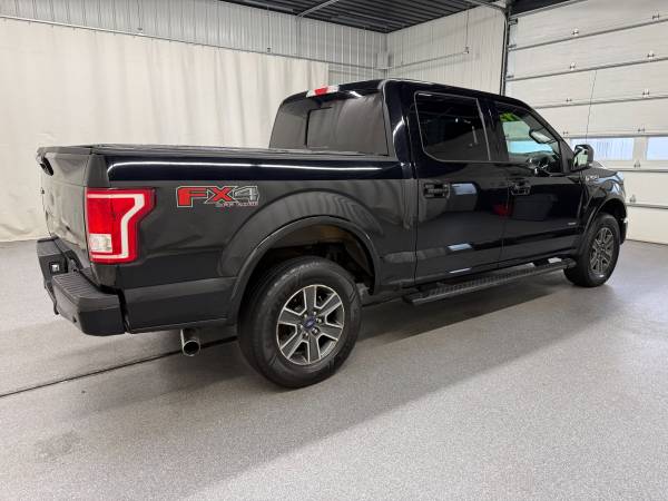 2016 Ford, dovoz USA — foto 4 z 12