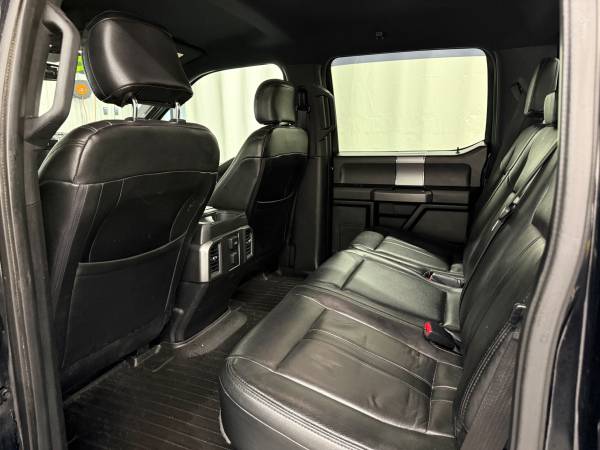 2016 Ford, dovoz USA — foto 9 z 12