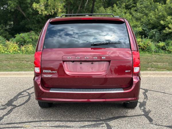 2018 Dodge, dovoz USA — foto 4 z 12