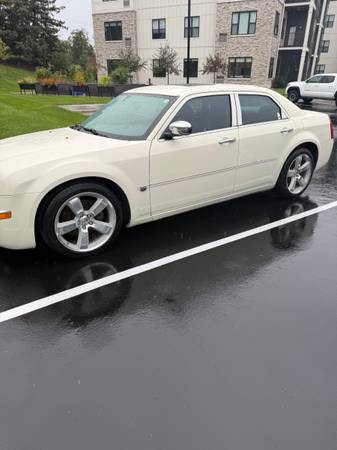 2005 Chrysler, dovoz USA — foto 7 z 12