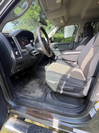 2012 Dodge, dovoz USA — foto 11 z 12