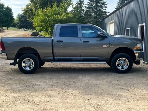 2012 Dodge, dovoz USA — foto 2 z 12