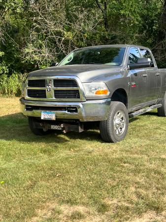 2012 Dodge, dovoz USA — foto 5 z 12