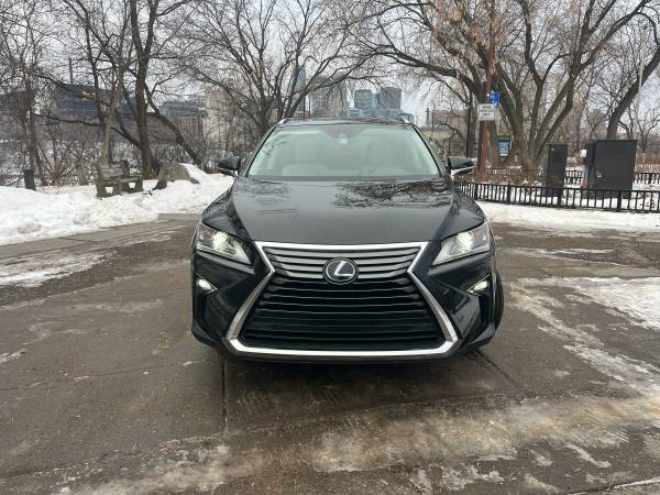 2019 Lexus, dovoz USA — foto 9 z 12