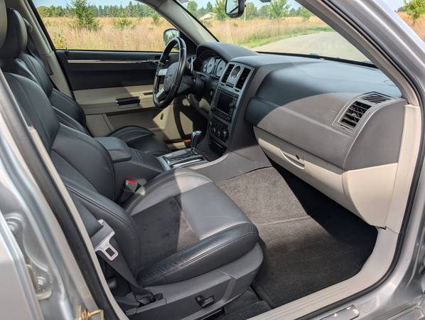 2006 Chrysler, dovoz USA — foto 10 z 12