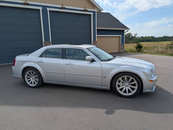 2006 Chrysler, dovoz USA — foto 2 z 12