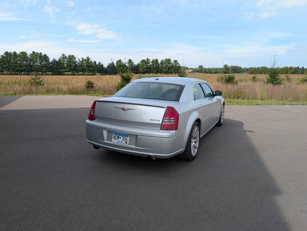 2006 Chrysler, dovoz USA — foto 5 z 12