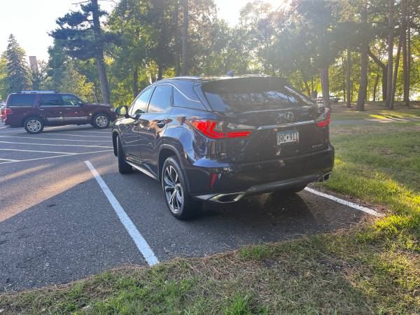 Lexus, dovoz USA — foto 5 z 12