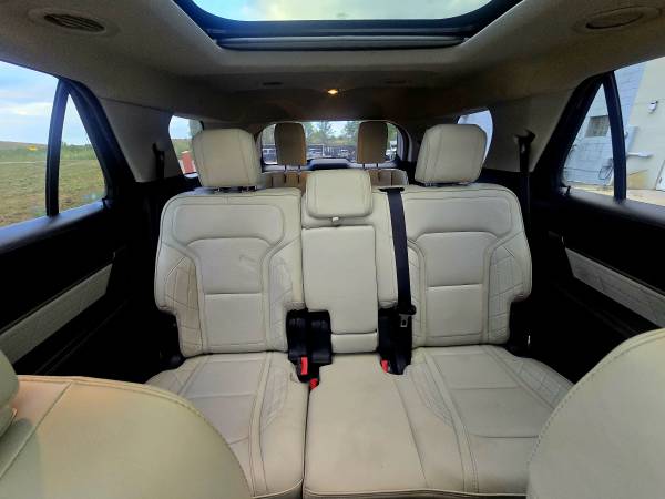 2017 Ford, dovoz USA — foto 12 z 12