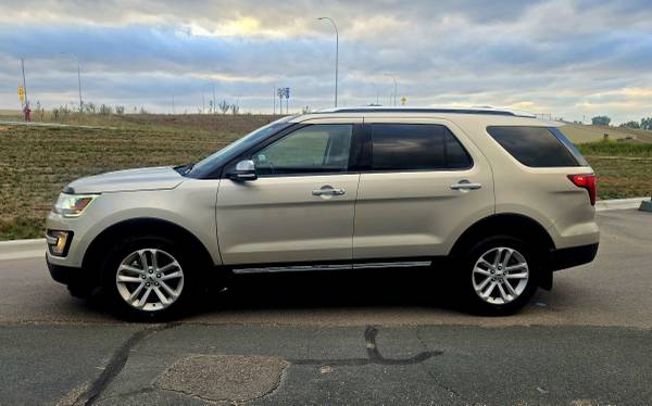 2017 Ford, dovoz USA — foto 4 z 12
