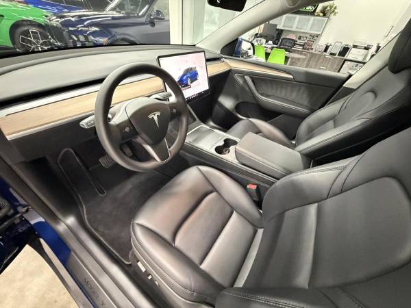 2024 Tesla, dovoz USA — foto 10 z 12