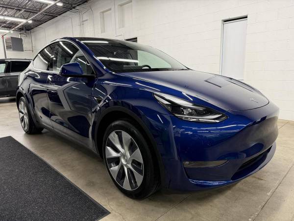 2024 Tesla, dovoz USA — foto 3 z 12