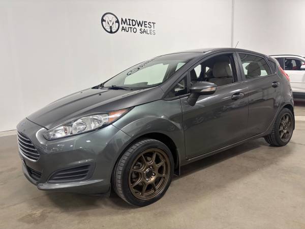 2015 Ford, dovoz USA — foto 2 z 12