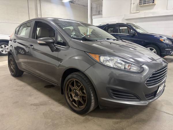 2015 Ford, dovoz USA — foto 7 z 12