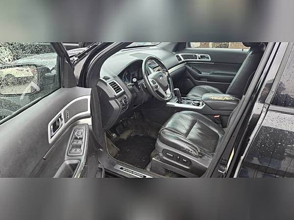2014 Ford, dovoz USA — foto 5 z 6