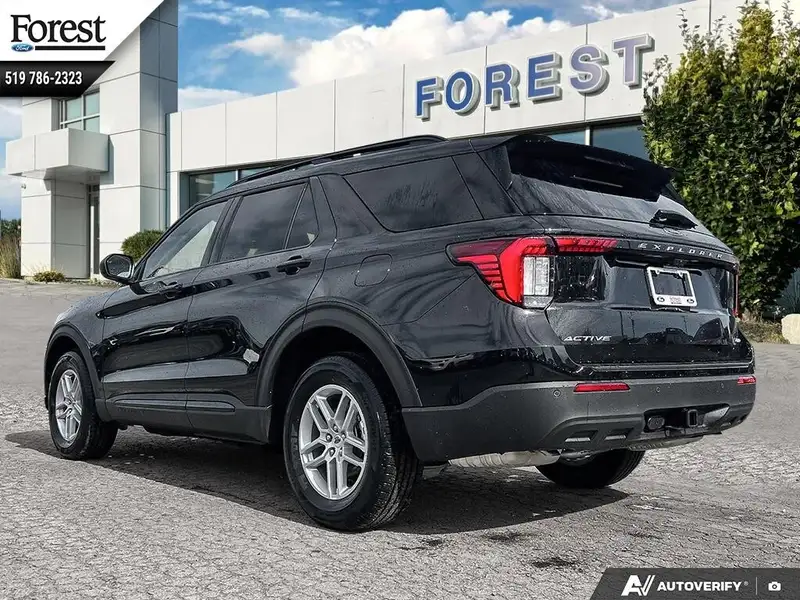 2026 Ford Explorer Active w/200A Pkg, černá, 12 km, dovoz Kanada — foto 4 z 12