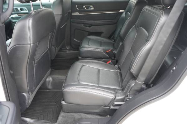 2016 Ford, dovoz USA — foto 12 z 12